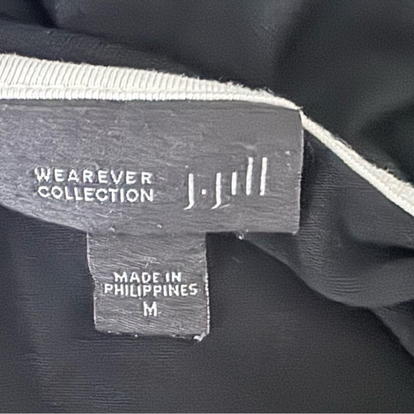 J. Jill Wherever Collection Black Long Sleeve Tunic with White Trim Size Medium - Picture 7 of 9